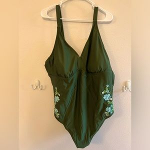 Adore Me one piece swim with detailing on sides!